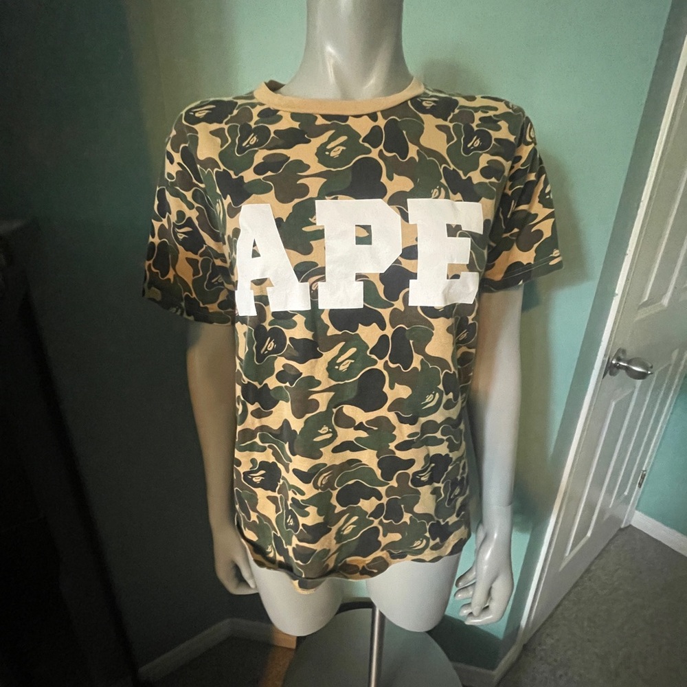 A Bathing Ape APE 1st Camo Logo Tee - Green & Tan RARE fits like Men’s Small